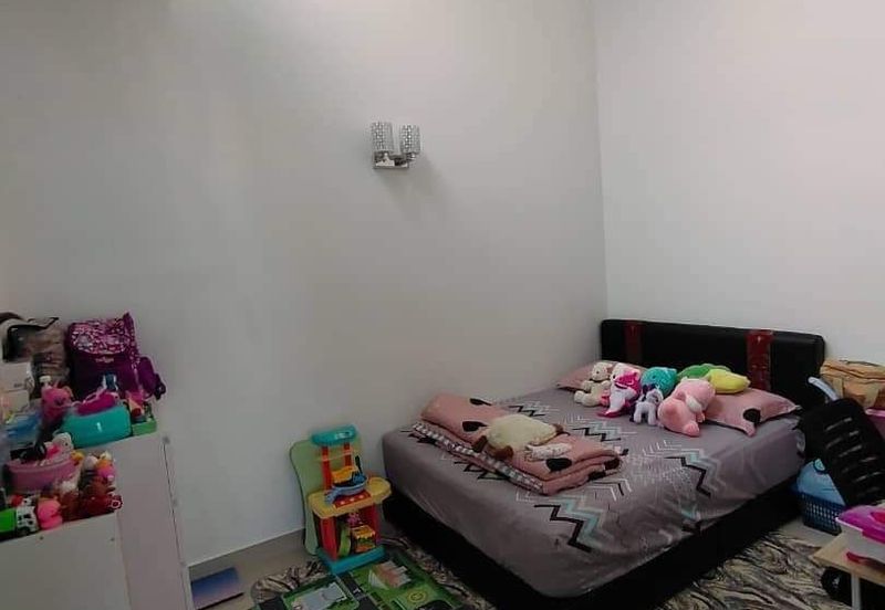 Nice Terraced House ! Tasik Senangin, Lenggeng N9 (Corner Lot)