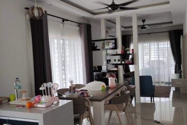 Nice Terraced House ! Tasik Senangin, Lenggeng N9 (Corner Lot)