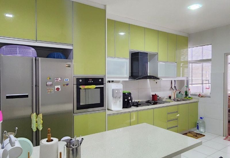 NICE HOUSE !! Double Storey Terrace House 100 East @ Bandar Enstek, N9