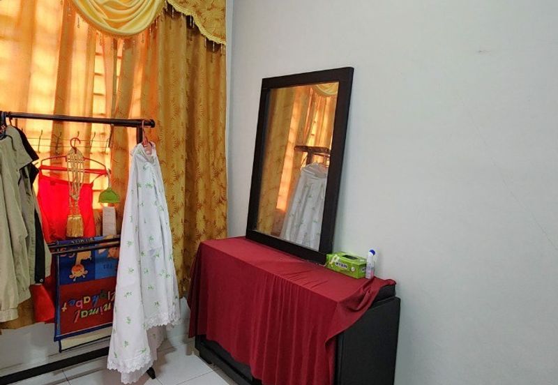 NICE HOUSE !! Double Storey Terrace House 100 East @ Bandar Enstek, N9