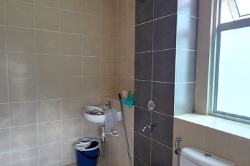 [END LOT UNIT] Double Storey Terrace House Serenia Adiva, Dengkil