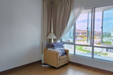 [END LOT UNIT] Double Storey Terrace House Serenia Adiva, Dengkil