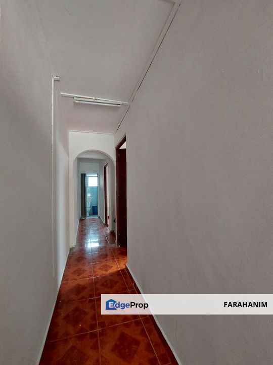 RENOVATED !! Double Storey Terrace House @ Seksyen 18, Shah Alam , Selangor, Shah Alam