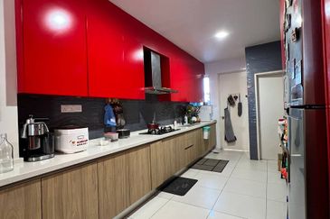 [FULLY RENOVATED] Double Storey House Chemara Hills, Seremban