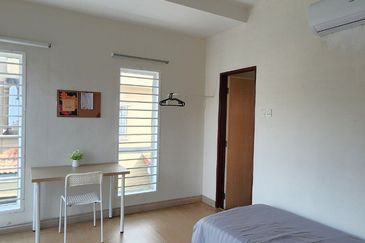 [ZERO LOT UNIT] Bungalow @ Taman Saujana Klang 