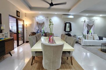 FreeHold ! Bumi Lot !! Bungalow @ Villa Bestari Gombak