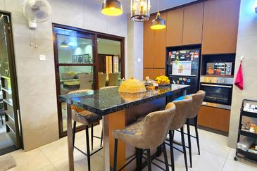 FreeHold ! Bumi Lot !! Bungalow @ Villa Bestari Gombak