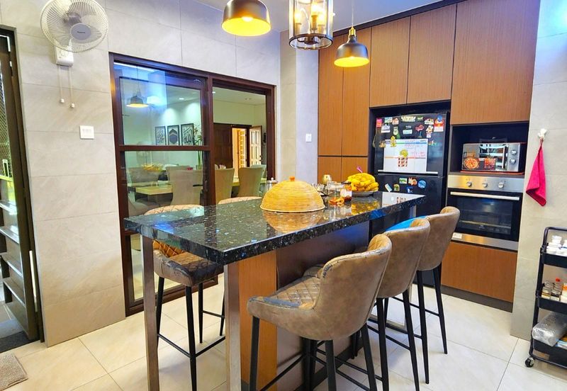 FreeHold ! Bumi Lot !! Bungalow @ Villa Bestari Gombak