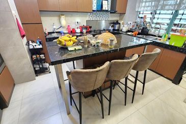 FreeHold ! Bumi Lot !! Bungalow @ Villa Bestari Gombak