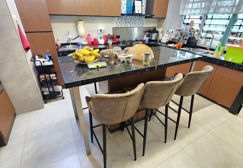 FreeHold ! Bumi Lot !! Bungalow @ Villa Bestari Gombak