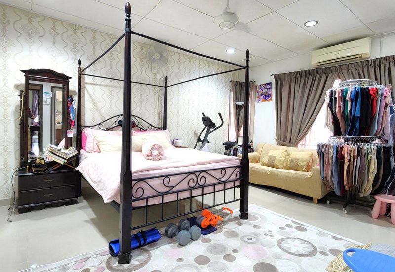 FreeHold ! Bumi Lot !! Bungalow @ Villa Bestari Gombak