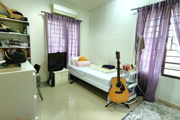 FreeHold ! Bumi Lot !! Bungalow @ Villa Bestari Gombak