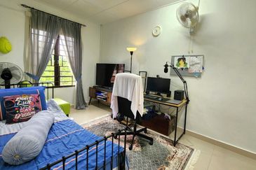 FreeHold ! Bumi Lot !! Bungalow @ Villa Bestari Gombak