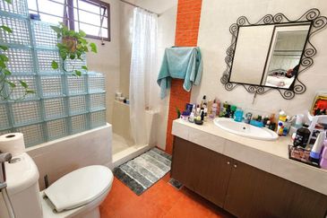 FreeHold ! Bumi Lot !! Bungalow @ Villa Bestari Gombak