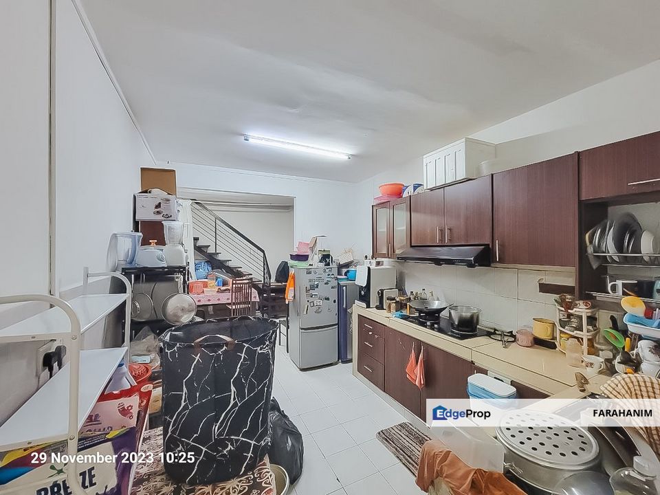 [RENOVATED] BUMILOT! 2-Storey Semi-D Cluster House @ Taman Putra Perdana, Selangor, Puchong