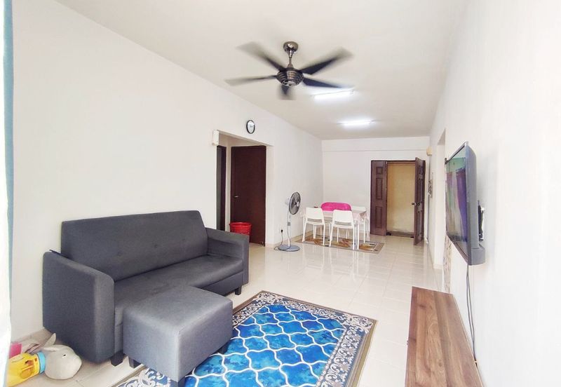 LOW BOOKING ! Laguna Biru Apartment @ Taman Tasik Biru, Kundang