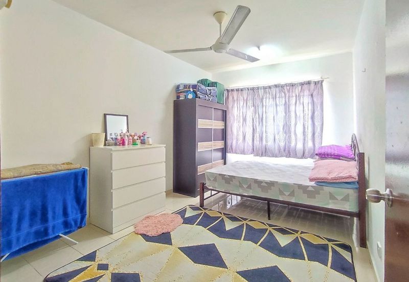 LOW BOOKING ! Laguna Biru Apartment @ Taman Tasik Biru, Kundang