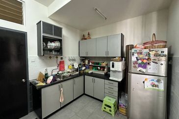 FreeHold ! Double Storey Semi-D Leguni Residensi , Bandar Seri Putra Bangi