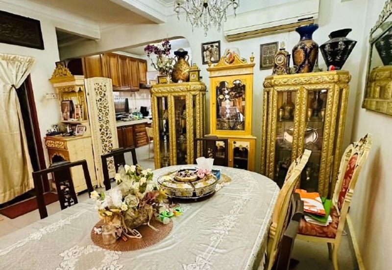 NEGOTIABLE !! Double Storey Terrace House @ Bangsar , Kuala Lumpur