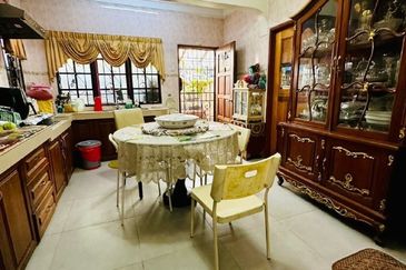 NEGOTIABLE !! Double Storey Terrace House @ Bangsar , Kuala Lumpur