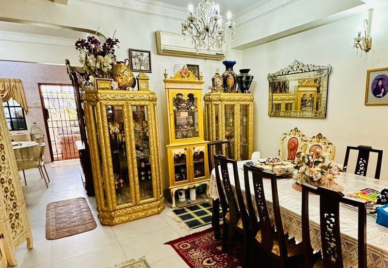 NEGOTIABLE !! Double Storey Terrace House @ Bangsar , Kuala Lumpur