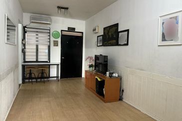 FREEHOLD ! Pangsapuri Seri Mutiara Putra Height 