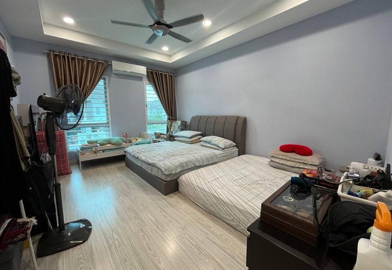 5 Min Drive to Gutrie ! Double Storey House @ Jalan Elektron U16 Denai Alam