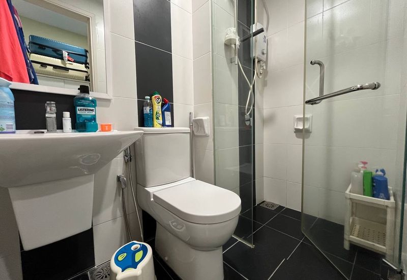 5 Min Drive to Gutrie ! Double Storey House @ Jalan Elektron U16 Denai Alam