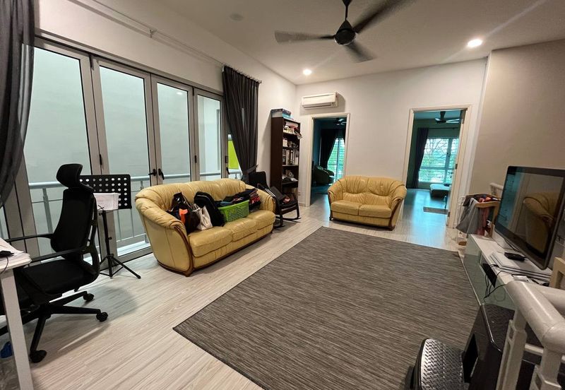 5 Min Drive to Gutrie ! Double Storey House @ Jalan Elektron U16 Denai Alam