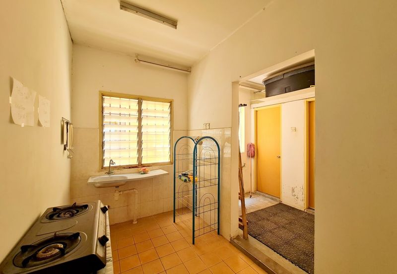 Near LRT Putra Height !! Apartment Sri Saujana @ Bandar Saujana Putra