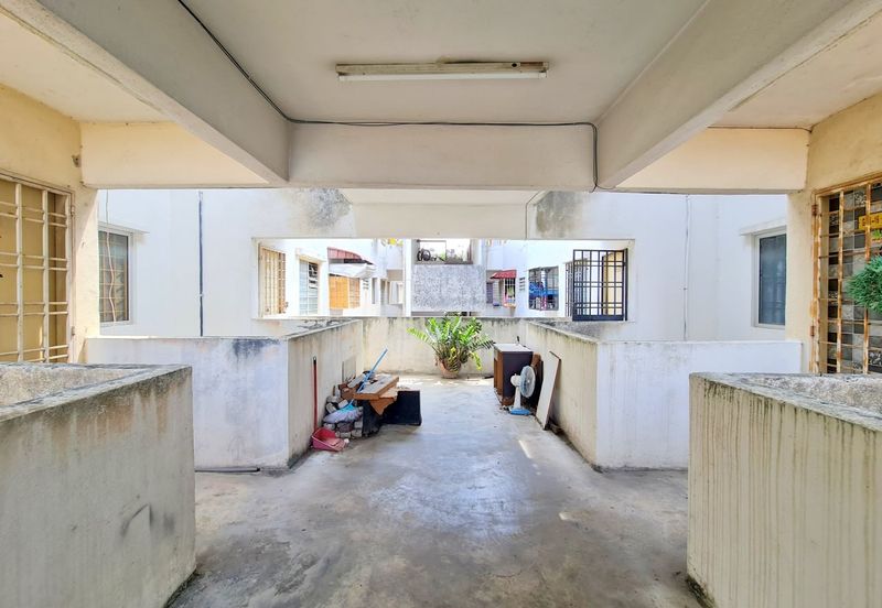 Near LRT Putra Height !! Apartment Sri Saujana @ Bandar Saujana Putra