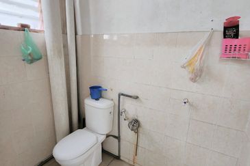 [LOW COST] Pangsapuri Mawar Jaya, Seri Kembangan