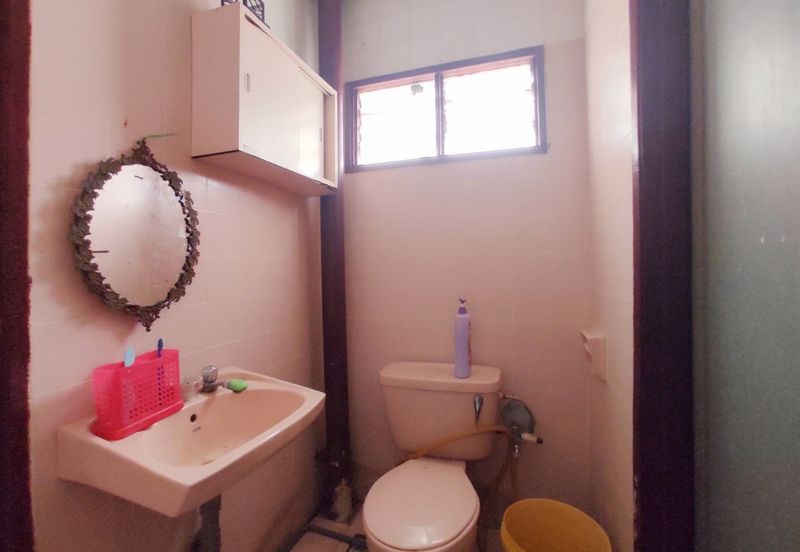 Below Market Value!! Double Storey House @ Bandar Tasik Selatan , KL