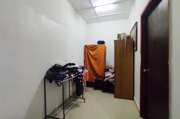 Below Market Value!! Double Storey House @ Bandar Tasik Selatan , KL