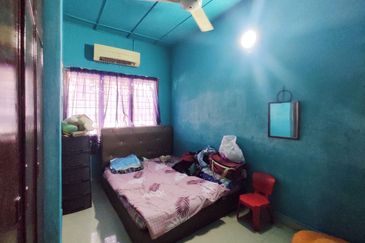 Below Market Value!! Double Storey House @ Bandar Tasik Selatan , KL