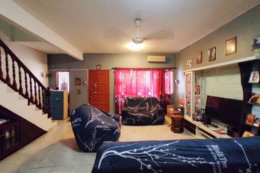 Below Market Value!! Double Storey House @ Bandar Tasik Selatan , KL