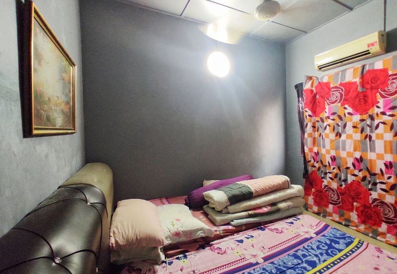 Below Market Value!! Double Storey House @ Bandar Tasik Selatan , KL