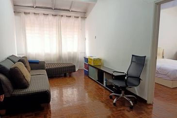 CORNER LOT !! Double Storey House @ Kota Kemuning , Seksyen 13 