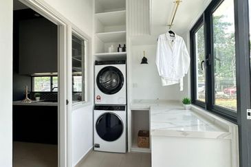 Tilia Encorp Cahaya Alam