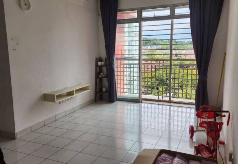 Pr1ma Apartment @ Precint 11