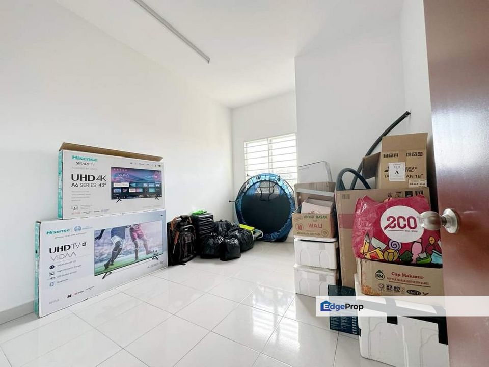 TERMURAH🔥  BELOW MARKET VALUE Double Storey Terrace Taman Pelangi Semenyih, Selangor, Semenyih