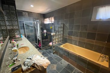 OPEN TITLE | FREEHOLD Double Storey Bungalow Taman Desa Jalan Klang Lama Kuala Lumpur 