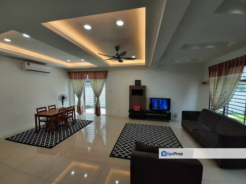 Corner Double Storey Semi D Bandar Saujana Putra , Selangor, Kuala Langat