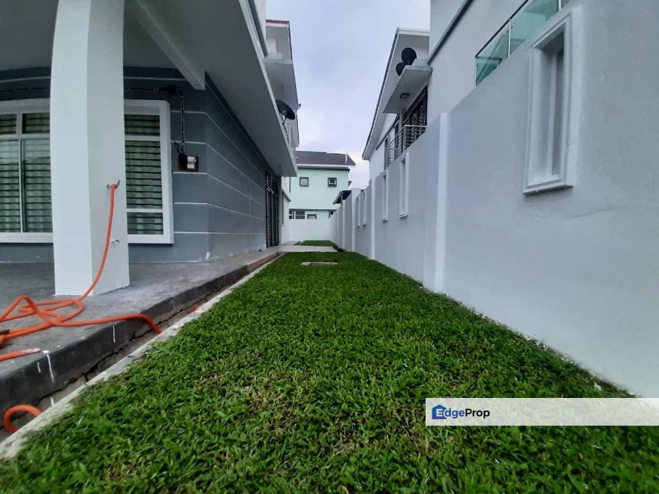 Corner Double Storey Semi D Bandar Saujana Putra , Selangor, Kuala Langat