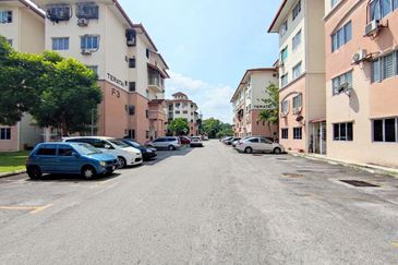 Apartment Teratai, Taman Sutera