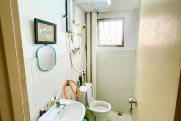 Apartment Teratai, Taman Sutera