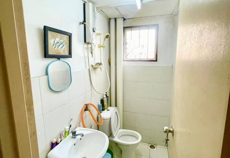 Apartment Teratai, Taman Sutera