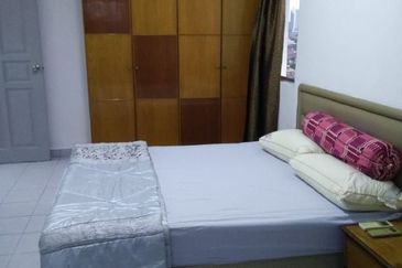 Endah Regal Condominium