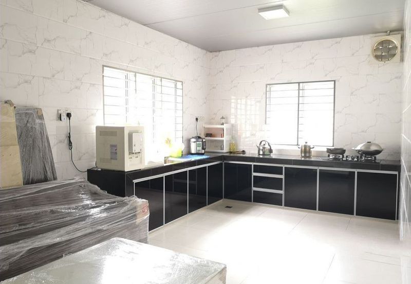 Corner Lot Anggerik Tainia Kota Kemuning 2 Storey Terrace Huge Side Land Renovated Extended For Sale