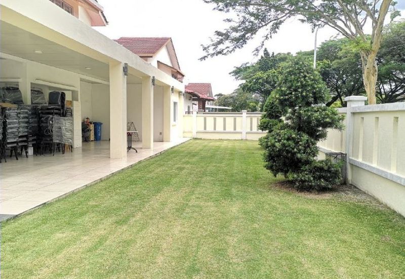 Corner Lot Anggerik Tainia Kota Kemuning 2 Storey Terrace Huge Side Land Renovated Extended For Sale